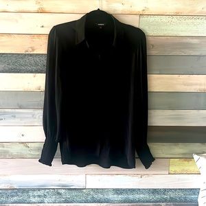 Express- Black portfolio shirt - size medium